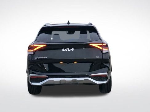 Used 2025 Kia Sportage SX image 12