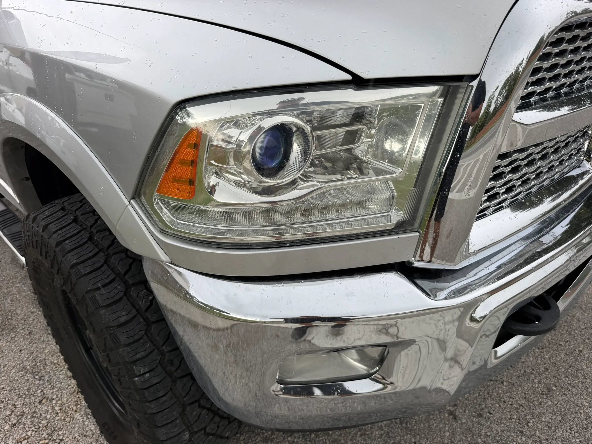 Used 2015 RAM 2500 Laramie AWD/4WD image 14