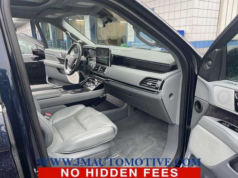 Used 2021 Lincoln Navigator Reserve w/ Luxury Package AWD/4WD image 9