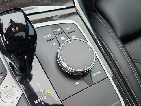 Used 2022 BMW 330i xDrive 330i xDrive w/ Premium Package image 25