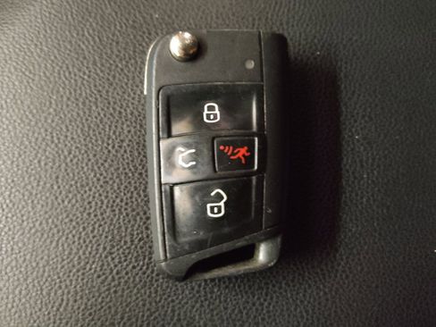 Used 2019 Volkswagen Jetta S w/ Driver Assistance Package FWD image 32
