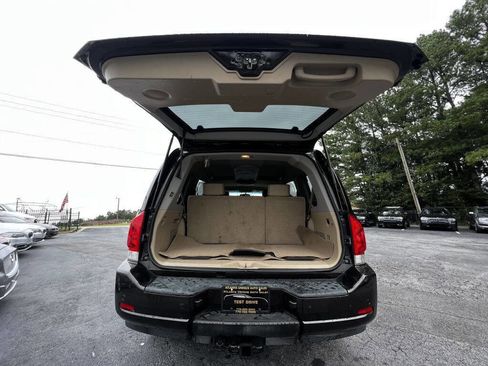 Used 2011 Nissan Armada Platinum image 9