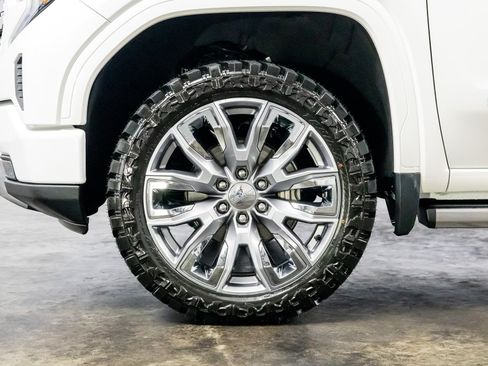 Used 2023 GMC Sierra 1500 Denali w/ Denali Reserve Package AWD/4WD image 11
