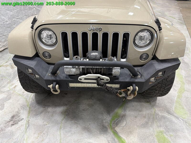 Used 2017 Jeep Wrangler Unlimited Sahara AWD/4WD image 18
