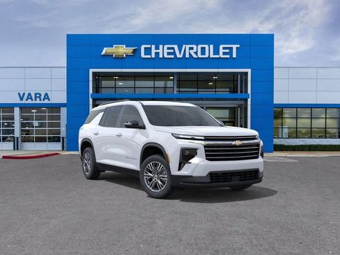 New 2026 Chevrolet Traverse LT image 1