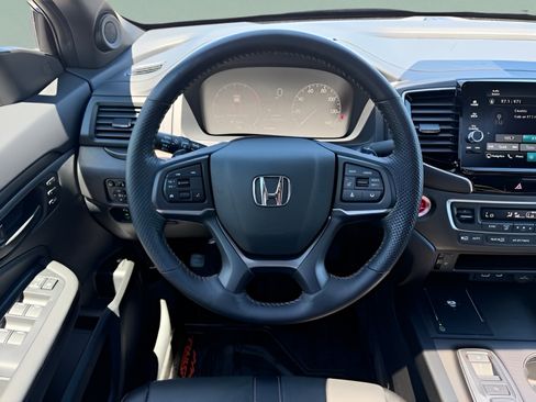 Used 2024 Honda Ridgeline TrailSport image 12