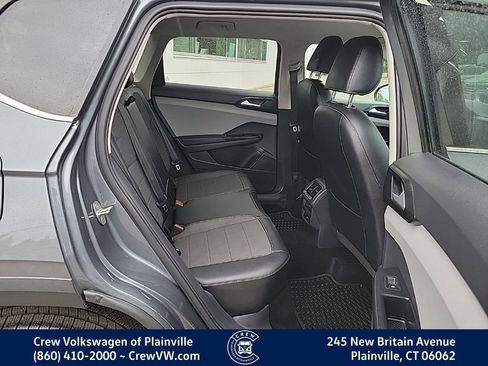 Certified 2022 Volkswagen Taos SE AWD/4WD image 15