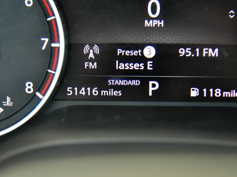 Used 2025 Nissan Rogue SV w/ SV Premium Package FWD image 29