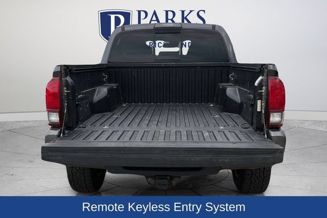 Used 2018 Toyota Tacoma SR5 AWD/4WD image 20