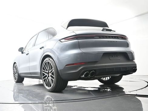 Certified 2026 Porsche Cayenne S AWD/4WD image 48