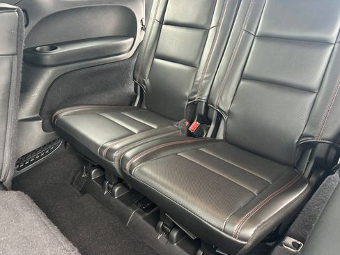 Used 2024 Dodge Durango GT RWD image 17