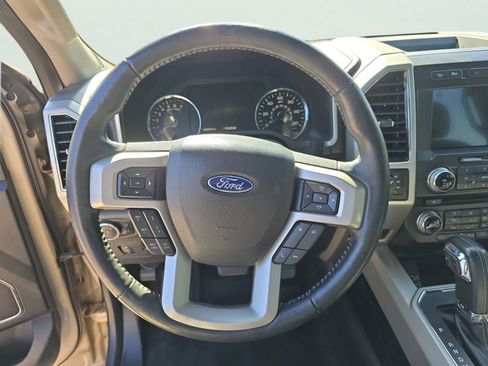 Used 2017 Ford F150 Lariat w/ Equipment Group 502A Luxury AWD/4WD image 18