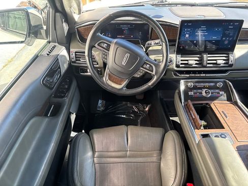 Used 2022 Lincoln Navigator L Black Label image 2