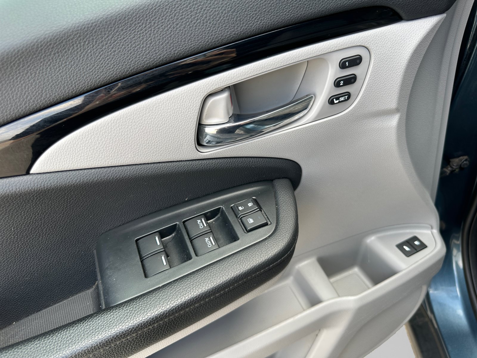 Used 2022 Honda Pilot Touring image 13