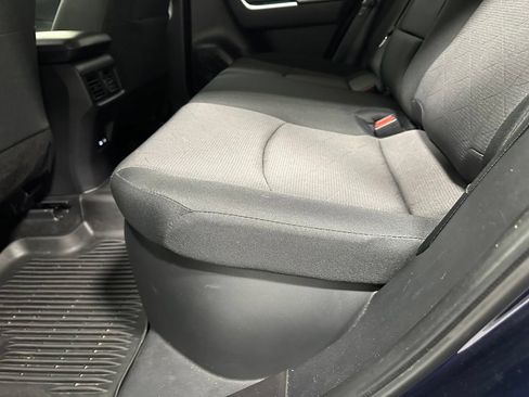 Used 2025 Toyota RAV4 XLE AWD/4WD image 43