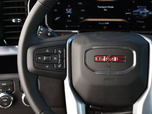 Used 2026 GMC Sierra 1500 SLE w/ Preferred Package AWD/4WD image 17