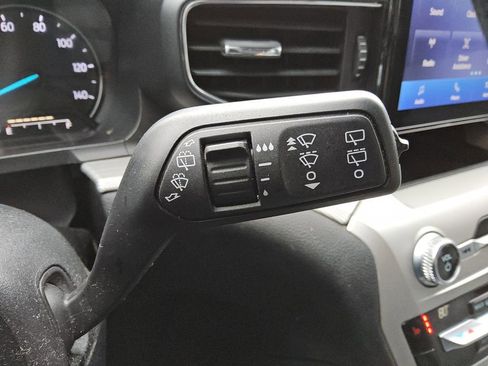 Used 2021 Ford Explorer XLT w/ Equipment Group 202A image 28