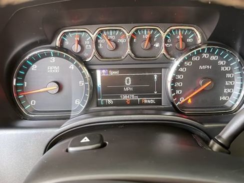 Used 2019 Chevrolet Silverado 1500 LT AWD/4WD image 6