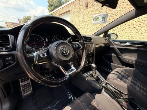 Used 2017 Volkswagen GTI S FWD image 15