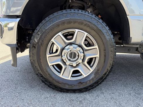 Used 2025 Ford F250 Lariat AWD/4WD image 45
