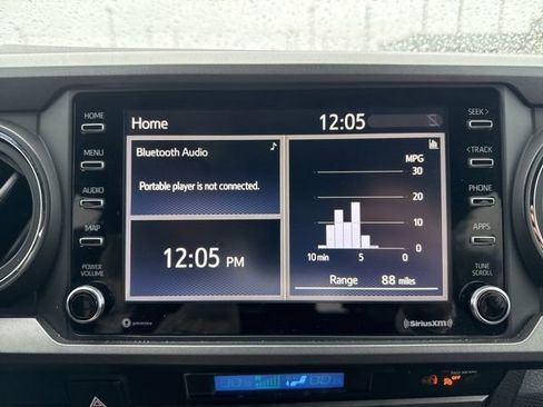 Used 2022 Toyota Tacoma TRD Off-Road image 30