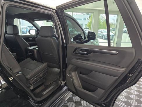 Used 2025 Chevrolet Tahoe RST w/ RST Performance Edition image 40