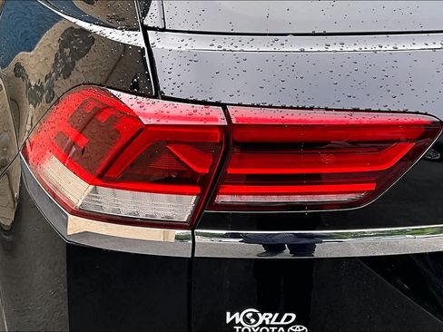 Used 2023 Volkswagen Atlas Cross Sport SE w/ Panoramic Sunroof Package FWD image 29