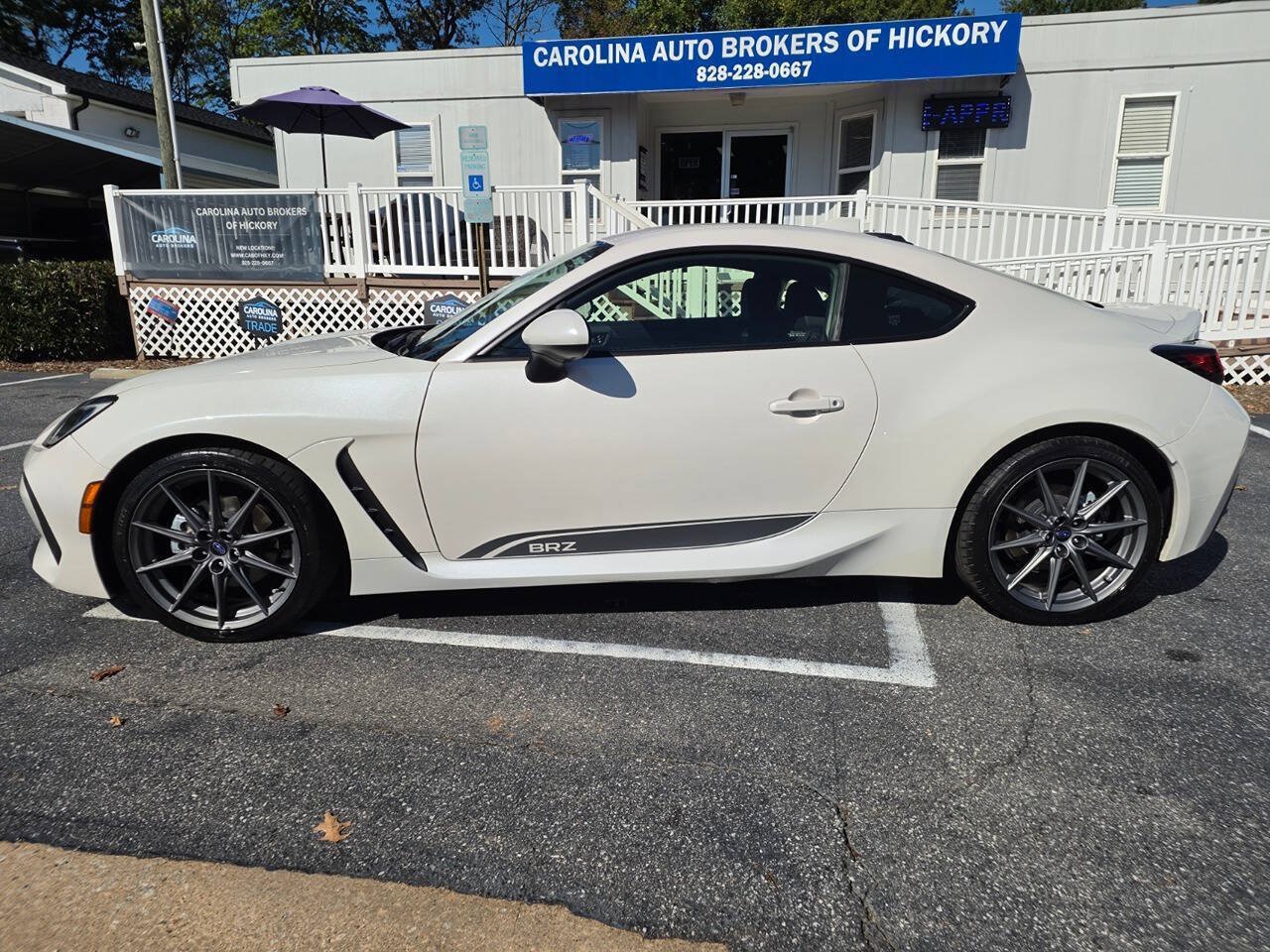 Used 2022 Subaru BRZ Limited w/ Popular Package #1 RWD image 3