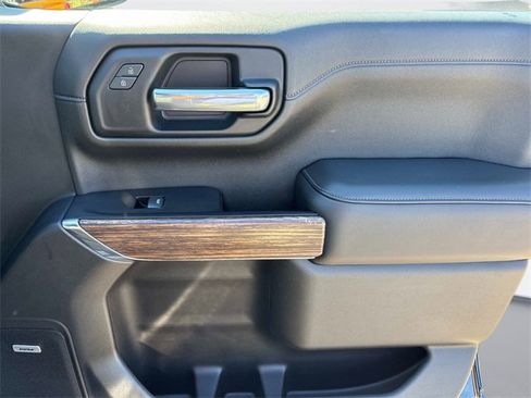 Used 2019 Chevrolet Silverado 1500 High Country image 22