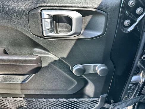 Used 2021 Jeep Wrangler Unlimited Sport AWD/4WD image 23