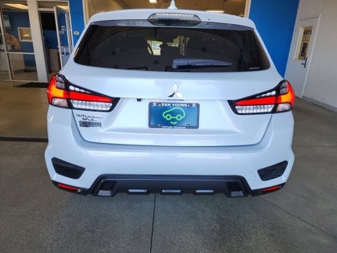 Used 2022 Mitsubishi Outlander Sport ES image 3