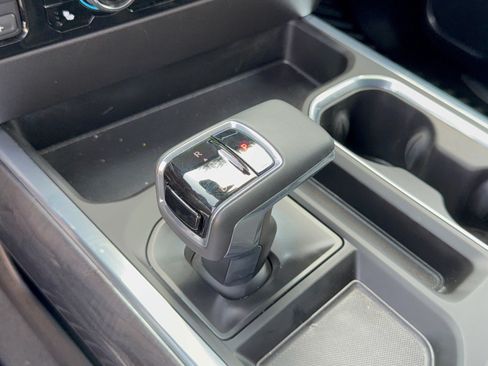 Certified 2025 Chevrolet Silverado 1500 LTZ RWD image 21