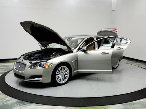 Used 2012 Jaguar XF Portfolio RWD image 9