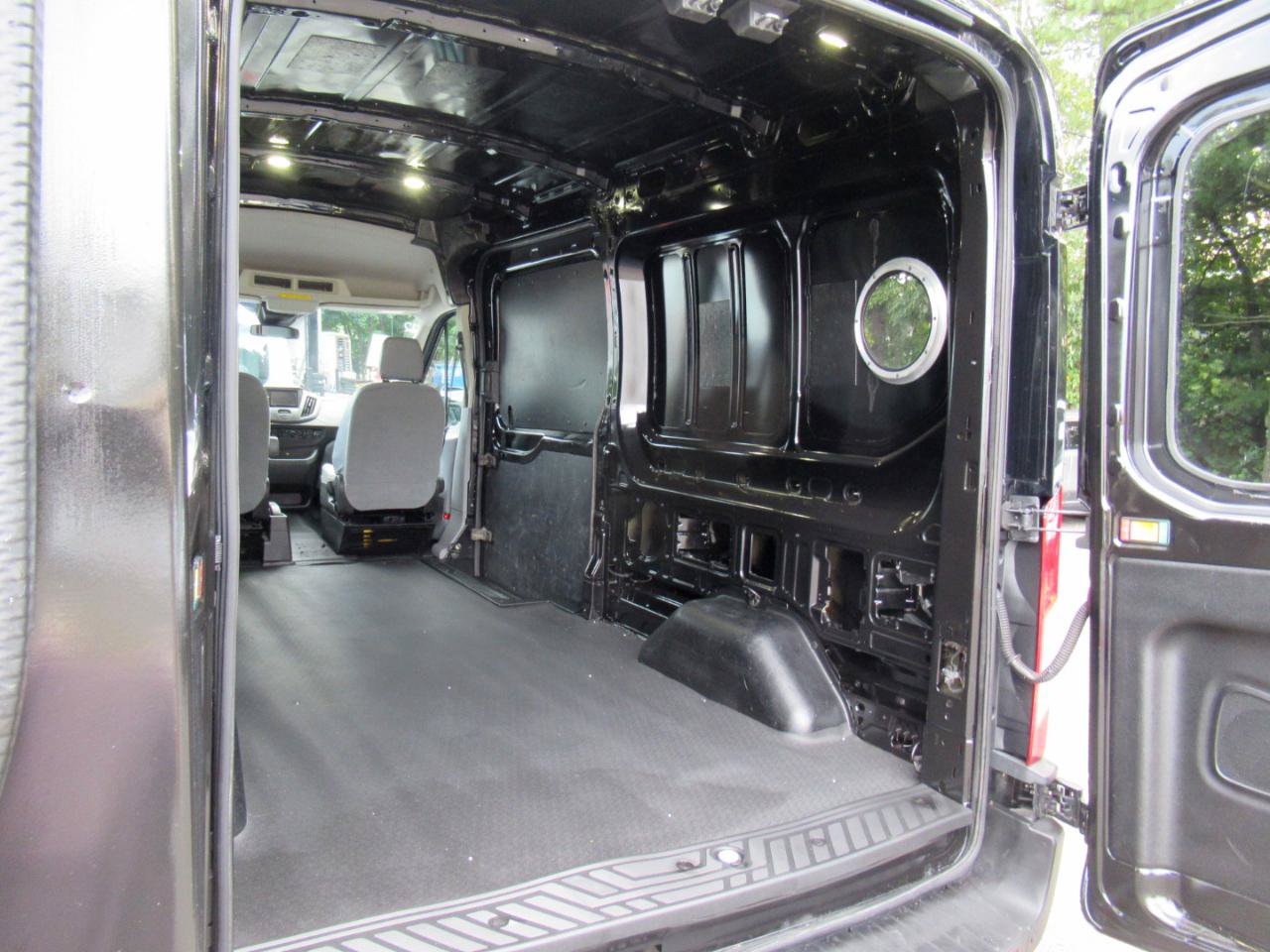 Used 2017 Ford Transit 250 148 Medium Roof RWD image 20