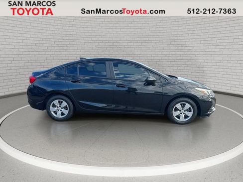 Used 2018 Chevrolet Cruze LS image 4