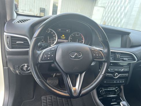 Used 2018 INFINITI QX30 Premium w/ Cargo Package image 13