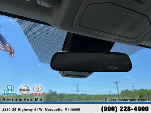 Used 2025 Toyota RAV4 XLE AWD/4WD image 19