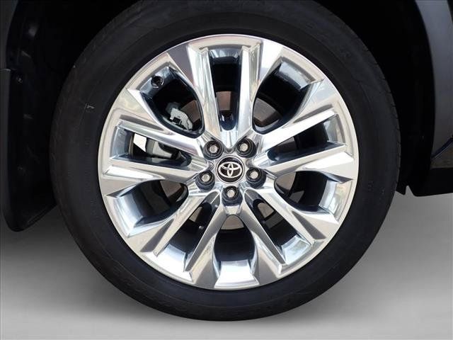 Certified 2026 Toyota Highlander Limited AWD/4WD image 7