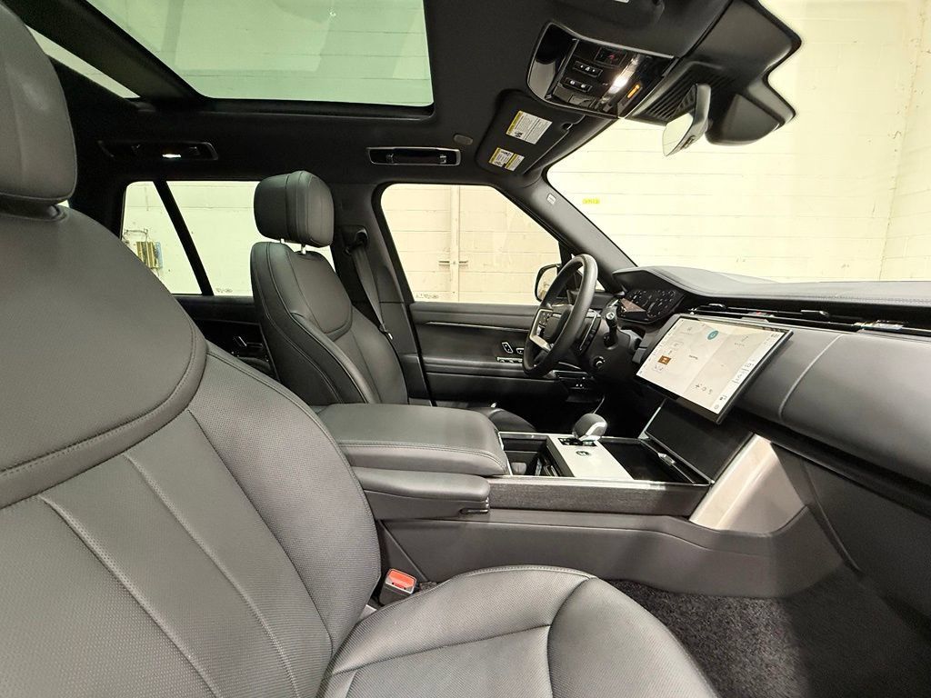 Used 2024 Land Rover Range Rover SE AWD/4WD image 46