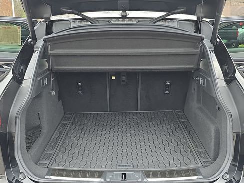 Used 2021 Jaguar F-PACE S image 12