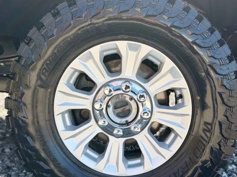 Used 2020 Ford F350 XLT w/ XLT Value Package image 11