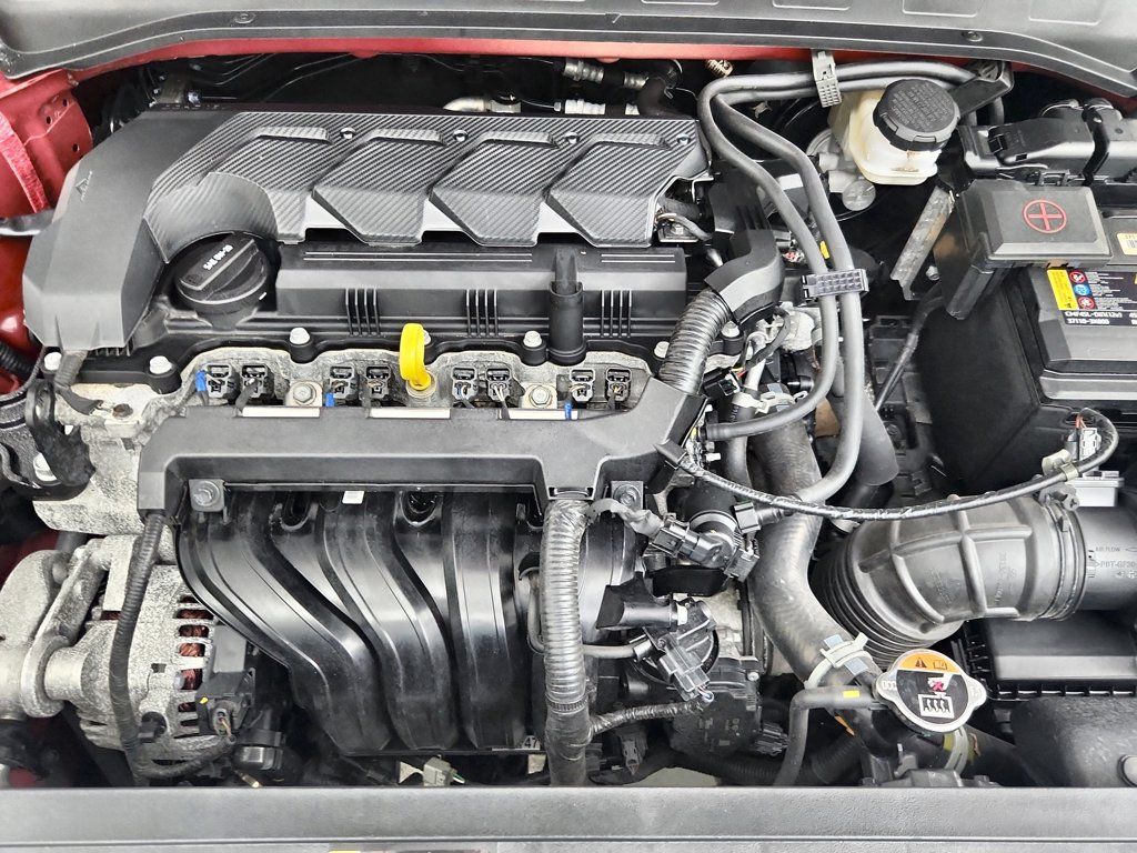 Used 2025 Hyundai Venue SEL FWD image 37
