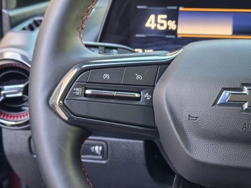 Used 2025 Chevrolet Equinox EV RS image 28