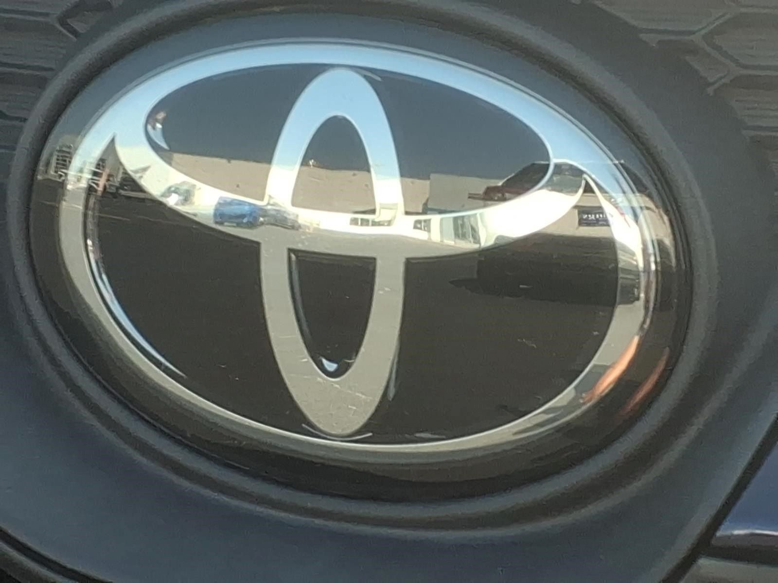 Used 2024 Toyota Corolla LE FWD image 30