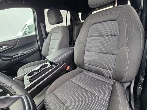 Used 2025 Chevrolet Equinox LT image 19