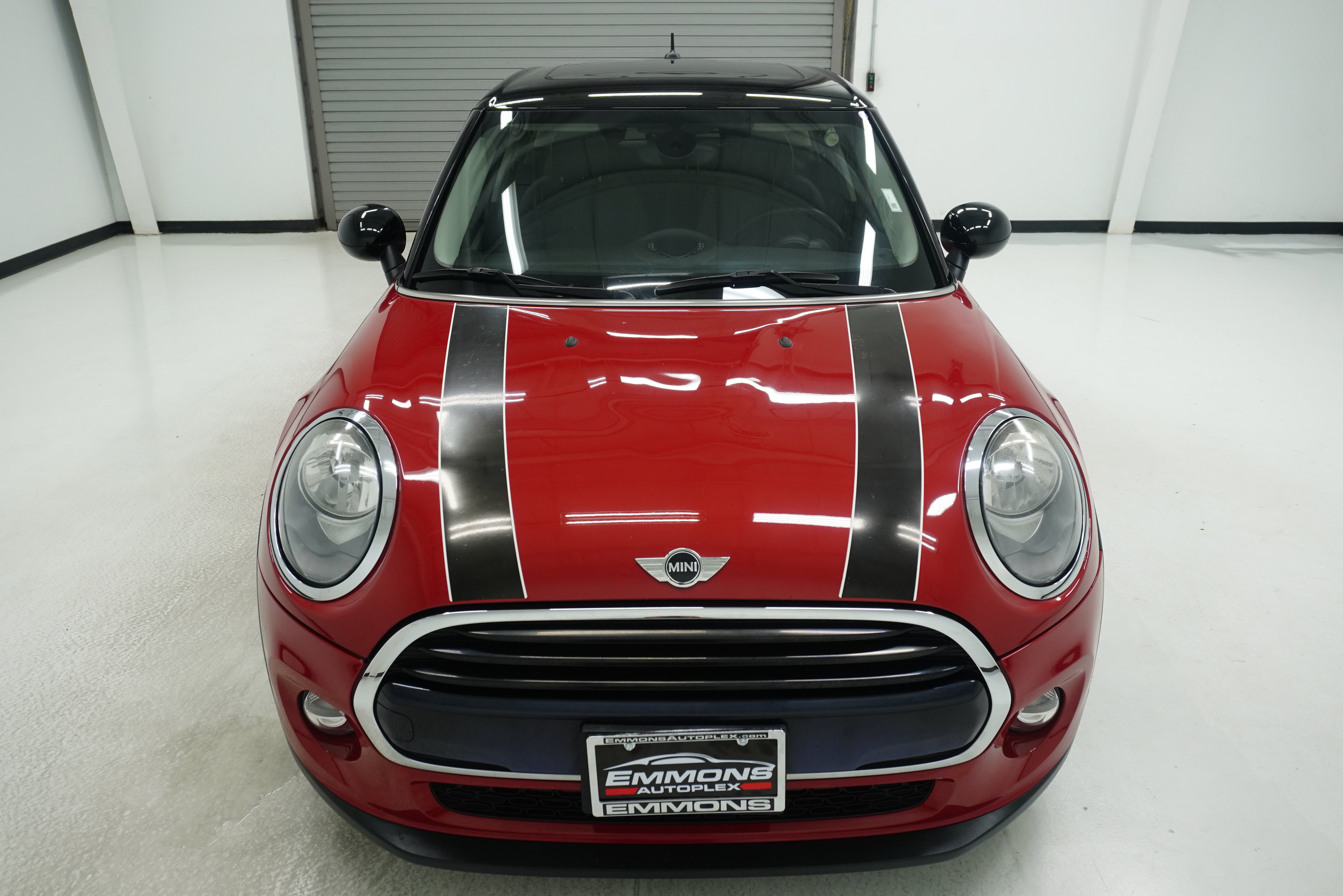 Used 2016 MINI Cooper 4-Door Hardtop FWD image 2