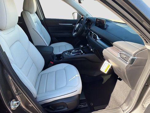 New 2025 MAZDA CX-5 AWD 2.5 S w/ Preferred Package image 16