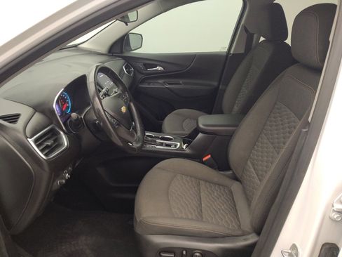 Used 2020 Chevrolet Equinox LT image 17