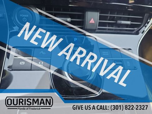 Used 2024 Subaru Solterra AWD/4WD image 15