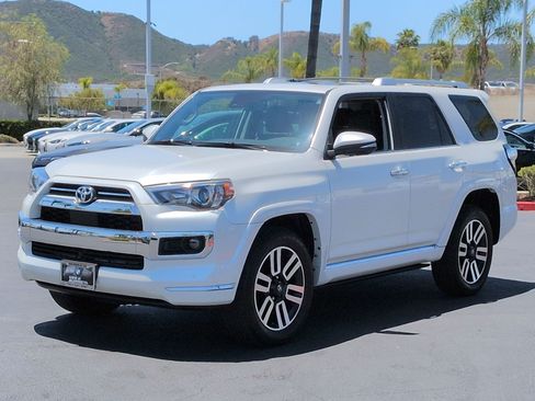Used 2024 Toyota 4Runner Limited AWD/4WD image 5